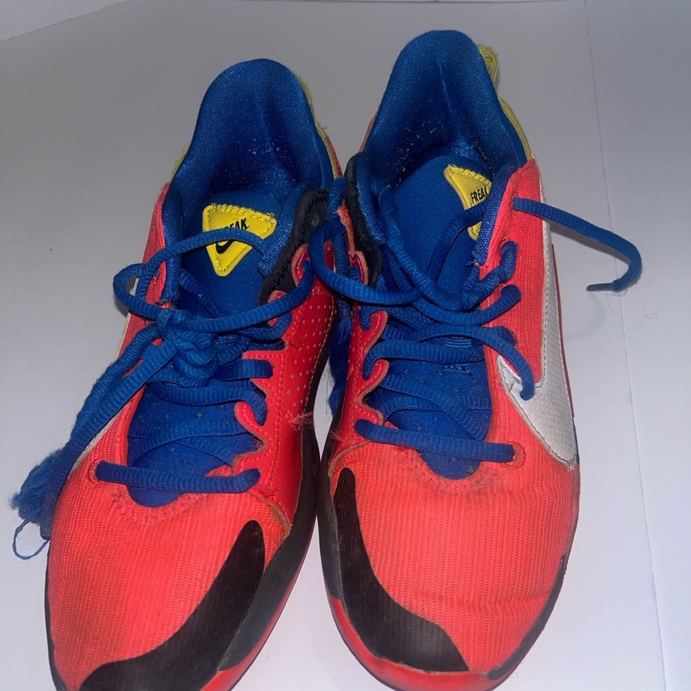 Nike zoom freak 2 bright crimson